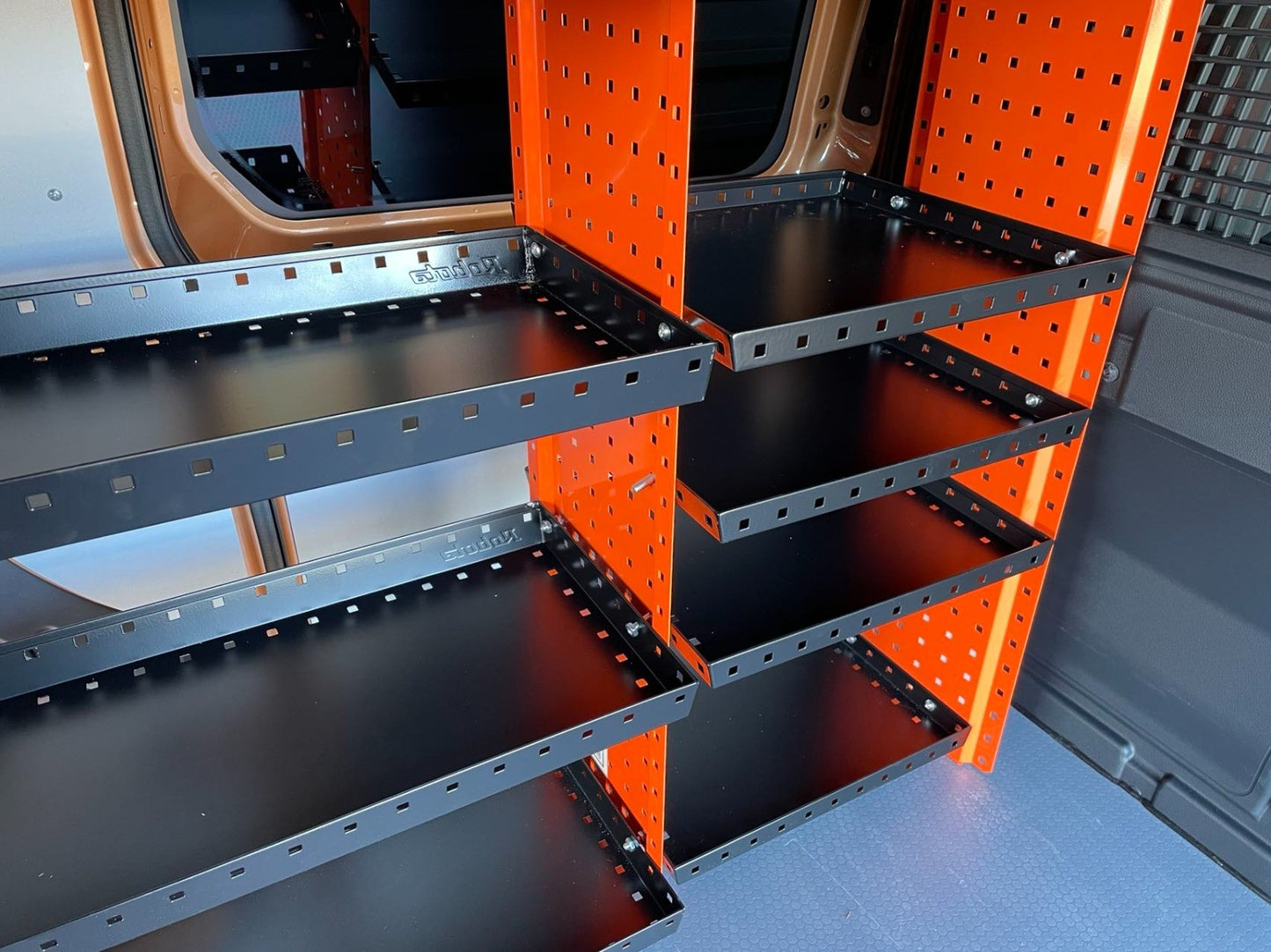 Robota pakettiautohyllyn pääty/jatko VRS-U 1200mmx300mm